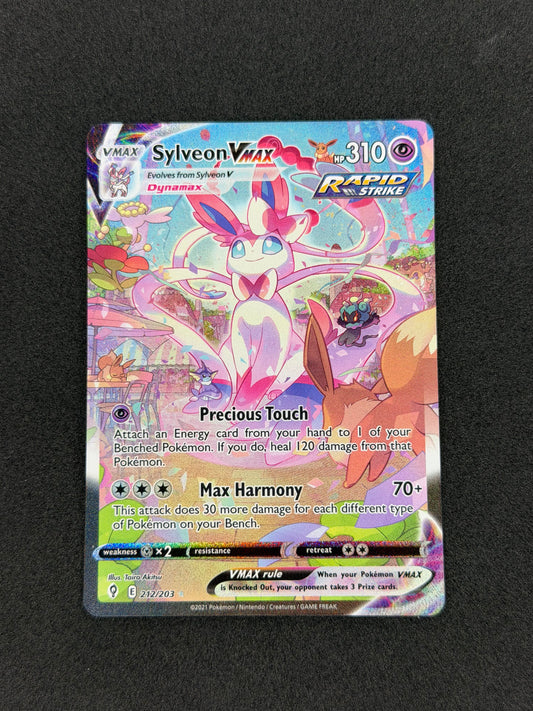 Sylveon VMAX #212 Pokemon Evolving Skies NM